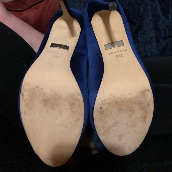 Badgley Mischka Jeannie Pumps. Navy Satin size 8. - Picture 6 of 6